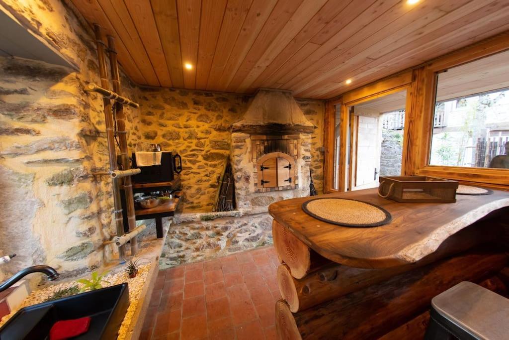 La Cabane Des Colibris Rieupeyroux  Luaran gambar