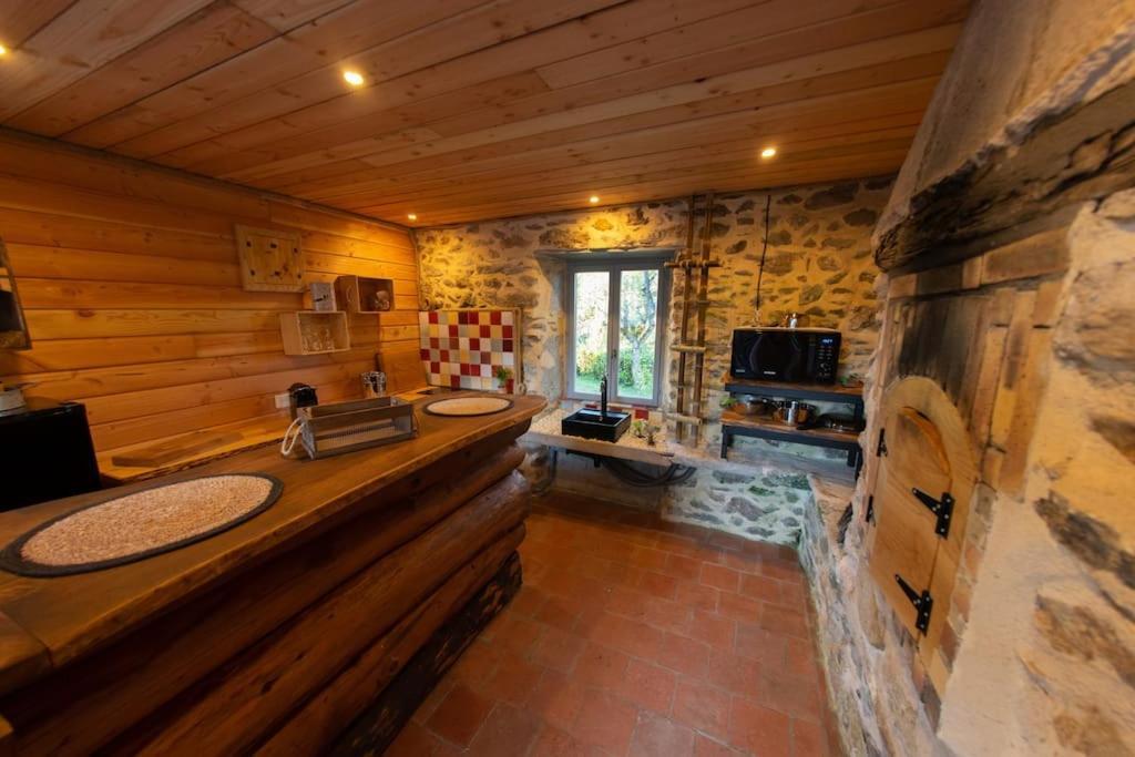 La Cabane Des Colibris Rieupeyroux  Luaran gambar
